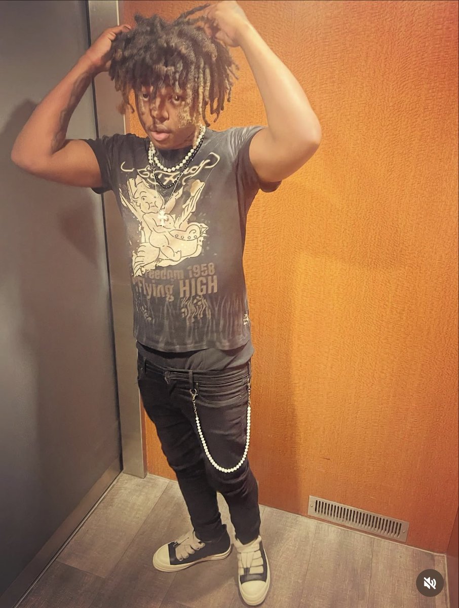 siyahhendrix's tweet image. 22!🥳