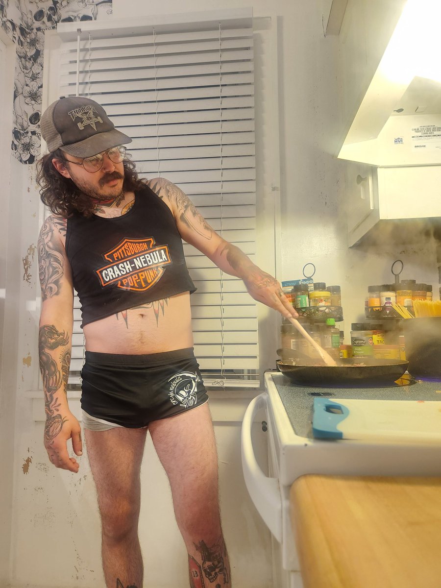 CrashNebulaPA's tweet image. Just cooking and thinking about how awesome this show is gonna be Saturday. Maybe we could sell you some booty shorts and some new tank tops idk. You can also pick up some merch from @FRNDCRCL if you wanna be like the cool kids