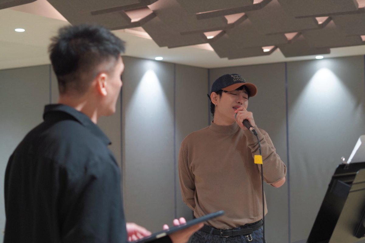 PeckPalitOfficial (@palit_official) on Twitter photo 📸 บรรยากาศห้องซ้อม :) อีก 29 วัน เจอกันที่ FOREVER LOVE CONCERT #ไม่เคยไม่คิดถึง <a href="/peckpalit/">Peck Palit</a> #PeckPaLitChoke #เป๊กผลิตโชค
🔥 ใครไม่มีบัตร...ยังจัดได้เน้อ 🎤 ที่ thaiticketmajor.com 📸 บรรยากาศห้องซ้อม :) อีก 29 วัน เจอกันที่ FOREVER LOVE CONCERT #ไม่เคยไม่คิดถึง <a href="/peckpalit/">Peck Palit</a> #PeckPaLitChoke #เป๊กผลิตโชค
🔥 ใครไม่มีบัตร...ยังจัดได้เน้อ 🎤 ที่ thaiticketmajor.com