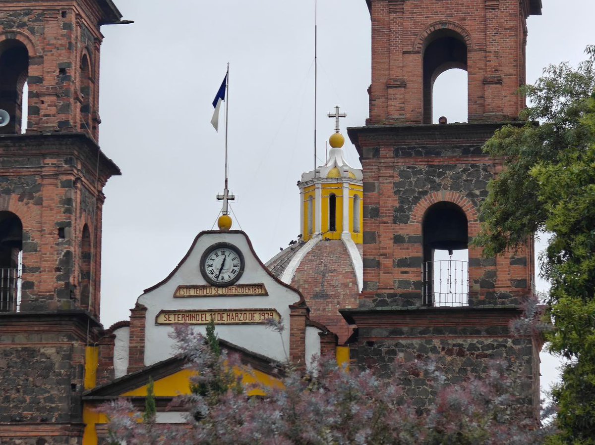 #EstamosEnLaRuta con la nota de las 5 de los #CiudadanosGobernando 📰🗞️

4️⃣Jueves
⛪✨ ¡Cuarenta años de fe y ladrillo!
En San Bartolomé Tlatelulco, esta iglesia comenzó a construirse en 1899 y se terminó el 11 de marzo de 1939.

m.facebook.com/story.php?stor…