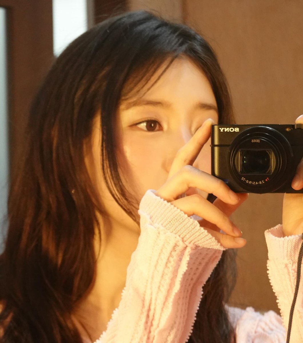 크리스. tweet media