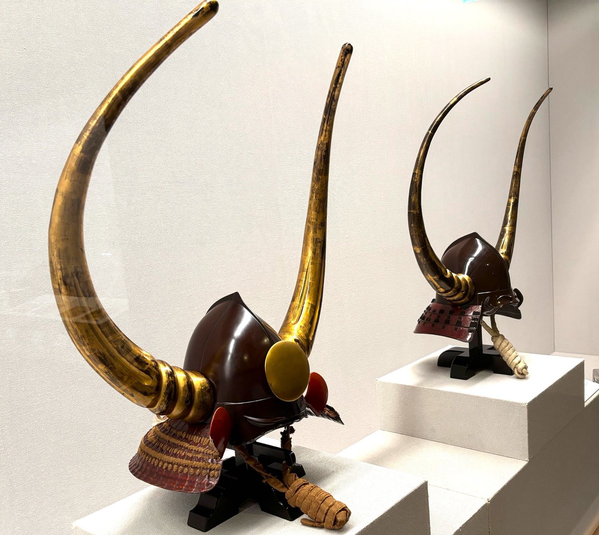fukuokaC_museum's tweet image. 【いよいよ7月21日(月・祝)まで!】
「重要文化財 黒漆塗桃形大水牛脇立兜」の展示は、いよいよ7月21日(月・祝)までとなりました😭
連日、たくさんのご来館ありがとうございます😊
まだご覧になっていない方は、この機会をどうぞお見逃しなく✨
⬇️詳しくはこちら
museum.city.fukuoka.jp/sp/topics/kuro…