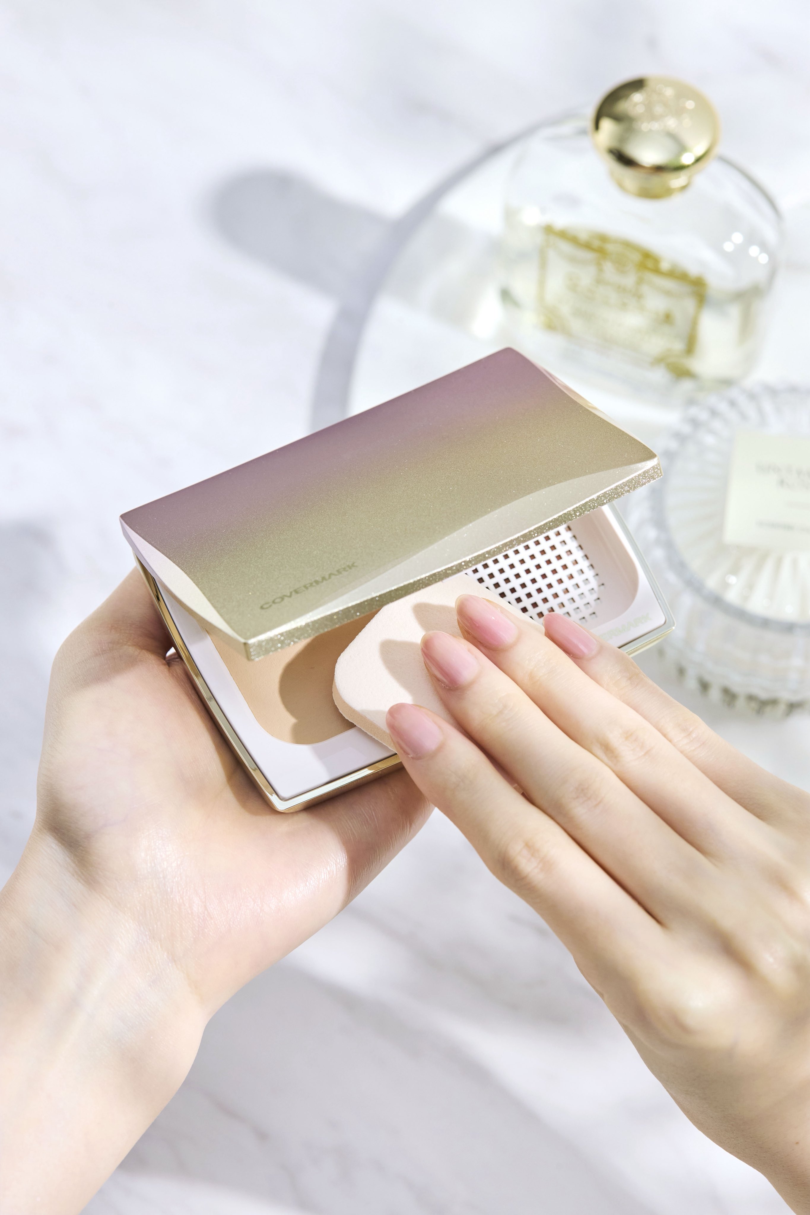 カバーマーク　リムービングクリーム(E) クレンジングとファンデE4×2 Amazon.co.jp: COVERMARK (カバーマーク) リムービングクリーム