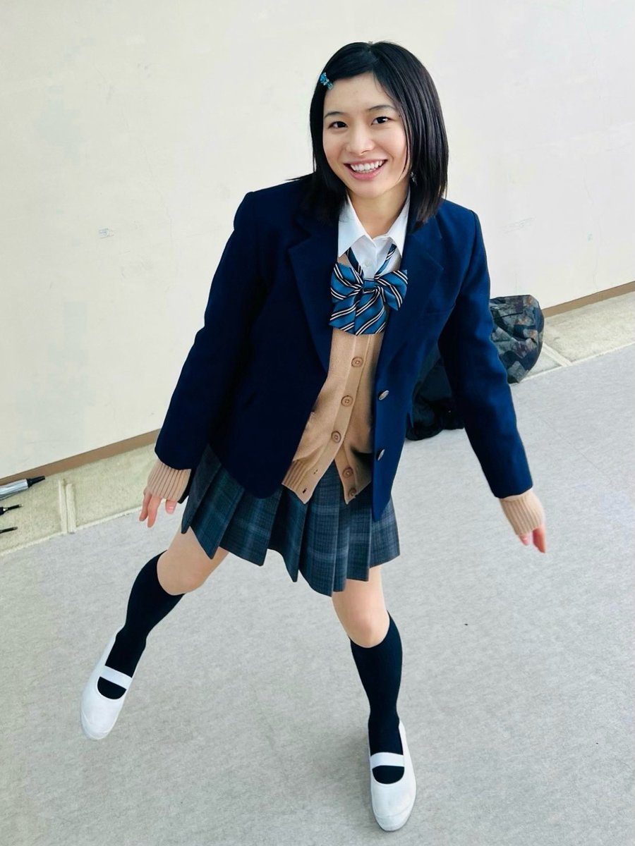 Amazon Originalドラマ
『私の夫と結婚して』7&amp;8話の配信がスタートしました👏
7話では、また違う衣装を着ているので
ぜひ、探してみてください😎

オフショットは高校時代の遥です☺️

#私の夫と結婚して