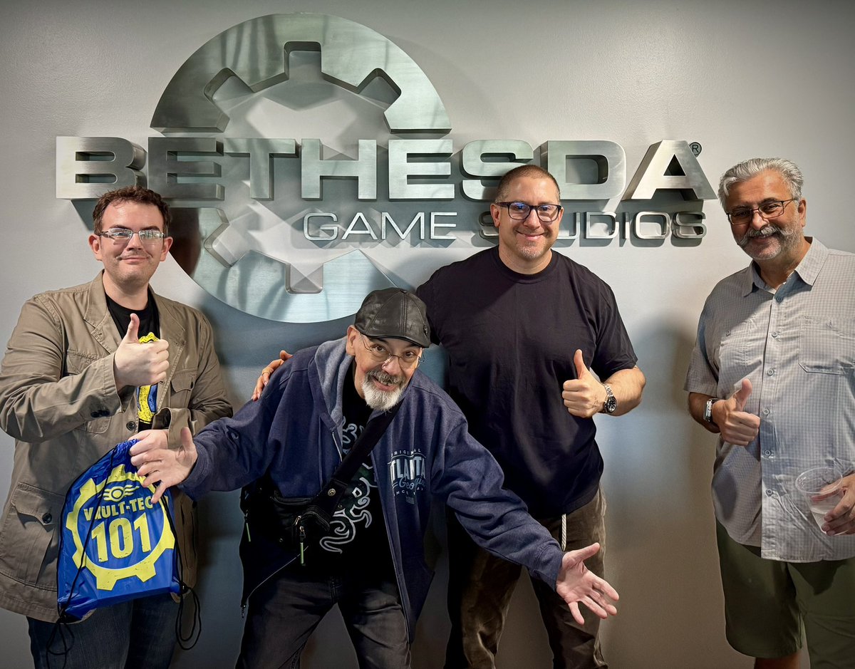 JonRush1977's tweet image. It was great getting to hang out with @WesJohnsonVoice and Ken from @FalloutForHope today!
Thank you for everything you do for our games and our community!
#Fallout #Fallout76 @Fallout