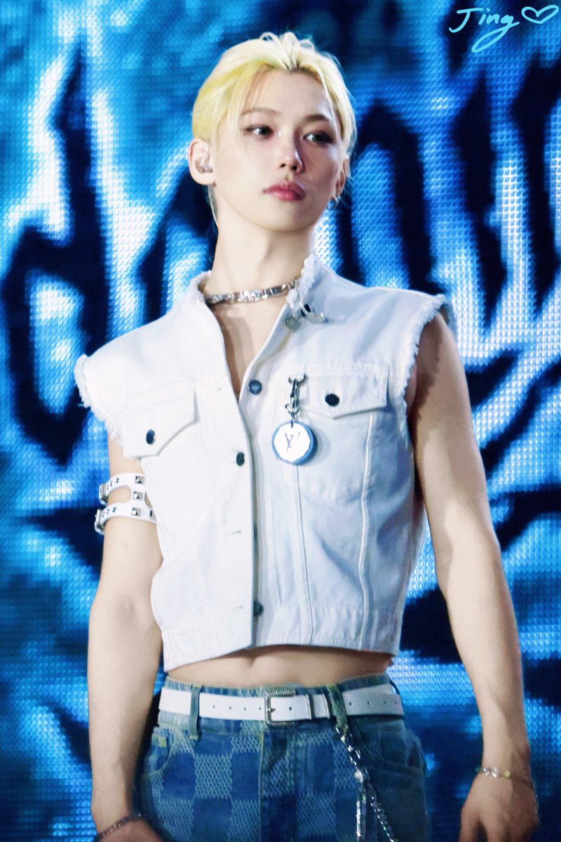 fmiinx's tweet image. the waist                                      the belt