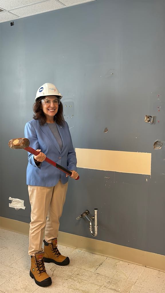 Effie_ONB's tweet image. Honoured to join
@SylviaJonesMPP, @TheThanigasalam  
&amp;amp; @NatalieKPierre   
at @Jo_Brant  to get started on the Mental Health &amp;amp; Addictions Redevelopment Project.  Ontario is investing $4.6M to build a new space &amp;amp; deliver better care for patients and their families.