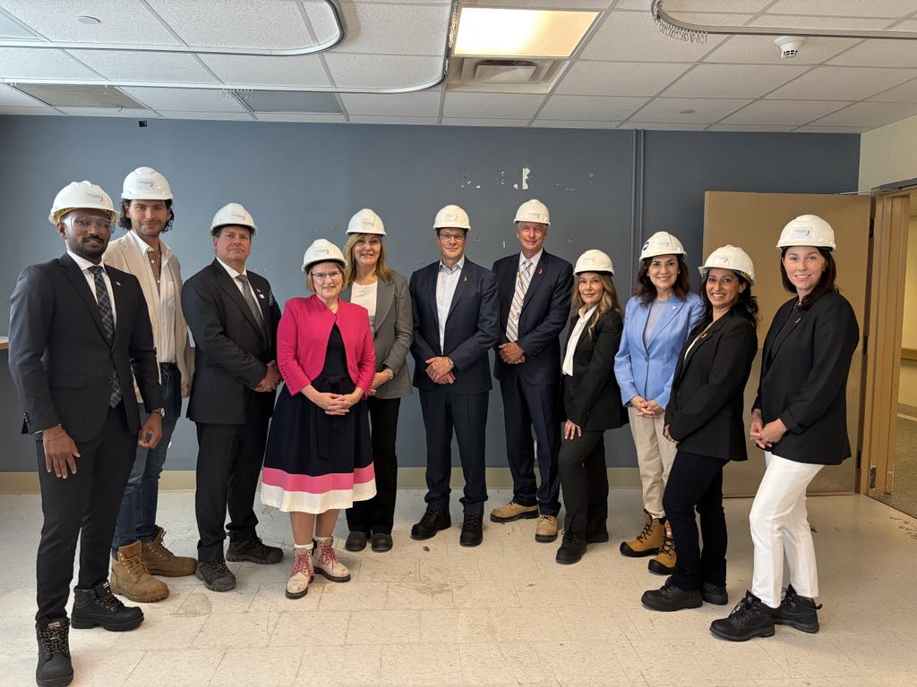 Effie_ONB's tweet image. Honoured to join
@SylviaJonesMPP, @TheThanigasalam  
&amp;amp; @NatalieKPierre   
at @Jo_Brant  to get started on the Mental Health &amp;amp; Addictions Redevelopment Project.  Ontario is investing $4.6M to build a new space &amp;amp; deliver better care for patients and their families.