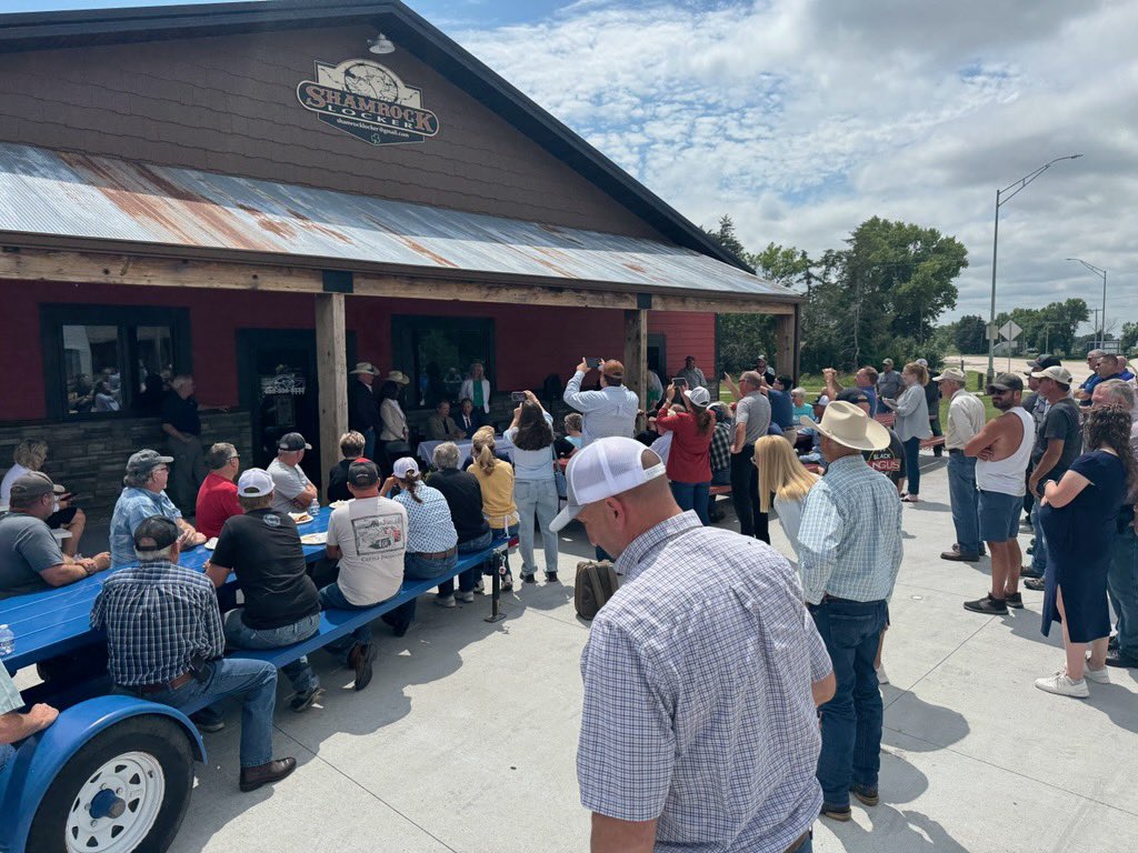 TeamPillen's tweet image. ‘Making America Healthy Again’ doesn’t start with creating bio-reactor, fake meat. That junk simply won’t be for sale in Nebraska.
This is about defending the legacy and future of agriculture.
Very proud to say we won that fight and signed a Fake Meat ban into law.