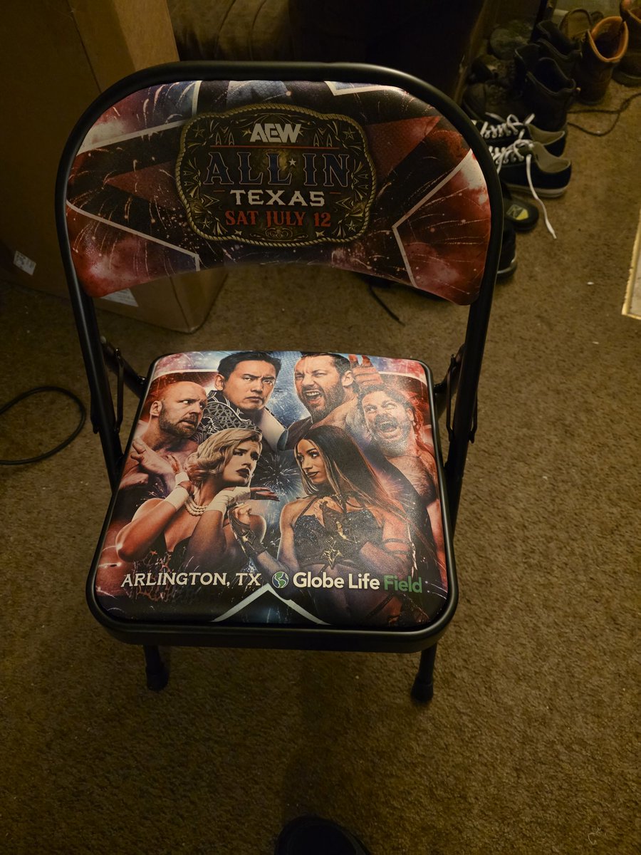 KountBlackula's tweet image. My chair made it home safely today. 🙂 #AEW #AEWAllInTexas