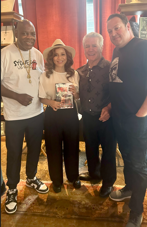HamilcarPubs's tweet image. Last night at the mighty @POWERHOUSEArena in BK. Post Q&A, author @DaveWedge and the Blade bookending host @rosieperezbklyn and MMH opponent, Vito Antuofermo. 🥊📕💥 #BloodandHate