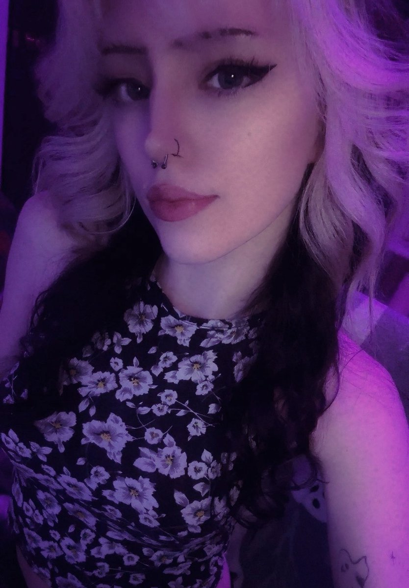 counterstrike = chasing chickens 🐓
twitch.tv/sadderdazetv
tiktok.com/@sadderdazetv
•
#CounterStrike #twitchstreamer #TikTok #fps #competitive #pcgaming #rage #esports #gamingtwt #valtwt #egirl #twitchgirls #gamergirl #promo #streamertwt #SmallStreamersConnect #promotwt #cs2