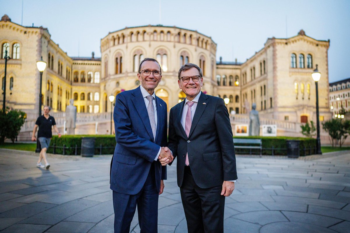 EspenBarthEide's tweet image. Good talks in Oslo with @AussenMinDE. Germany is a close ally and an essential partner for 🇳🇴 in Europe.
We share core values, a commitment to multilateralism, and strong support for Ukraine.
As NATO allies, our cooperation is key – in Europe and beyond. @GermanyDiplo 🇩🇪🤝🇳🇴