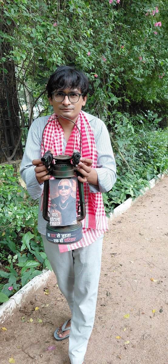 RAGHUVEER 🧢 (@raghu5647) on Twitter photo जिस दिन बिहार में तेजस्वी की सरकार बन गई ना...
इस म****** को रास्ता नहीं मिलेगा भगाने के लिए
लालटेन और पिस्तौल इसके गांड में डाल देंगे तो तेजस्वी यादव😂😂 जिस दिन बिहार में तेजस्वी की सरकार बन गई ना...
इस म****** को रास्ता नहीं मिलेगा भगाने के लिए
लालटेन और पिस्तौल इसके गांड में डाल देंगे तो तेजस्वी यादव😂😂