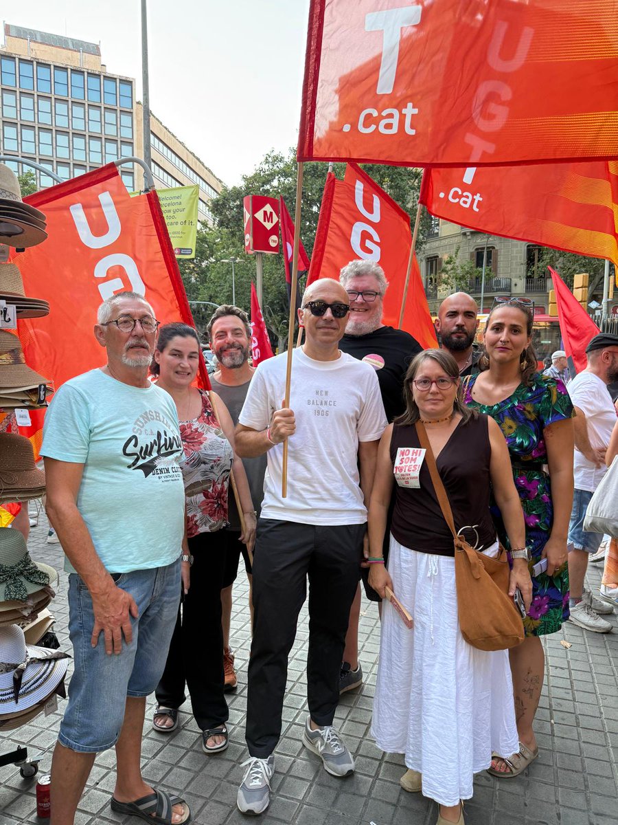 UGT de Catalunya (@ugtcatalunya) on Twitter photo Empresonar les 6 de La Suiza per fer sindicalisme és un atac intolerable als drets col·lectius.
Des de la UGT de Catalunya exigim l’absolució i la llibertat immediata. Ens mantindrem unides en la lluita.
El sindicalisme no és delicte! <a href="/6delaSuiza/">6 de la Suiza</a> Empresonar les 6 de La Suiza per fer sindicalisme és un atac intolerable als drets col·lectius.
Des de la UGT de Catalunya exigim l’absolució i la llibertat immediata. Ens mantindrem unides en la lluita.
El sindicalisme no és delicte! <a href="/6delaSuiza/">6 de la Suiza</a>