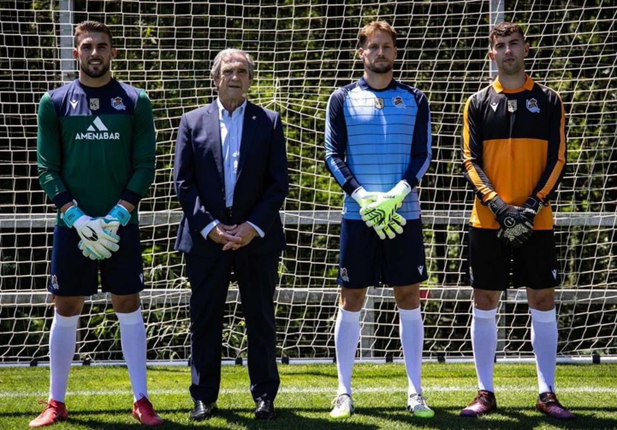 instagram.com/reel/DMNOoWwIb…
Si se te pone la piel de Gallina durante todo el Vídeo dale Retuit.
Están geniales pero me falta la azul que lleva Luisito en el Vídeo.
#Macron #Arconada #RealSociedad.