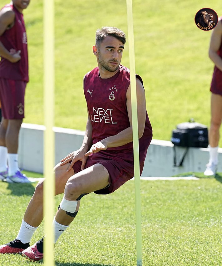 Günaydın Büyük #Galatasaray ailesi. ♥️💛

#WeAreGala <a href="/wearegal/">WeAreGala</a> #Hedef26
#SenŞampiyonOlacaksın