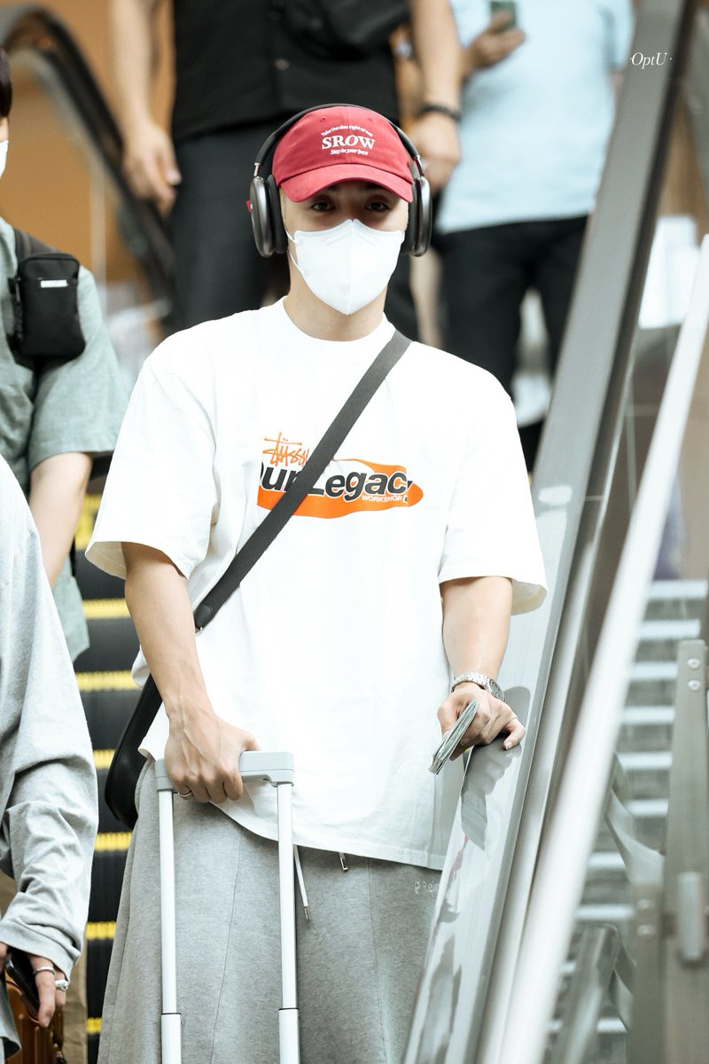 OptUScoups's tweet image. 250718
#에스쿱스 #SCOUPS
#승철 #최승철
#세븐틴 #SEVENTEEN
@pledis_17