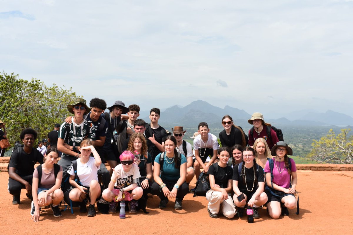 BlaiseOutdoor's tweet image. This morning we were up early to climb Sigiriya Rock (The Lion Rock) Fortress. Quick stop back at the accommodation to prepare for our afternoon tour around the ancient city of Polonnaruwa.