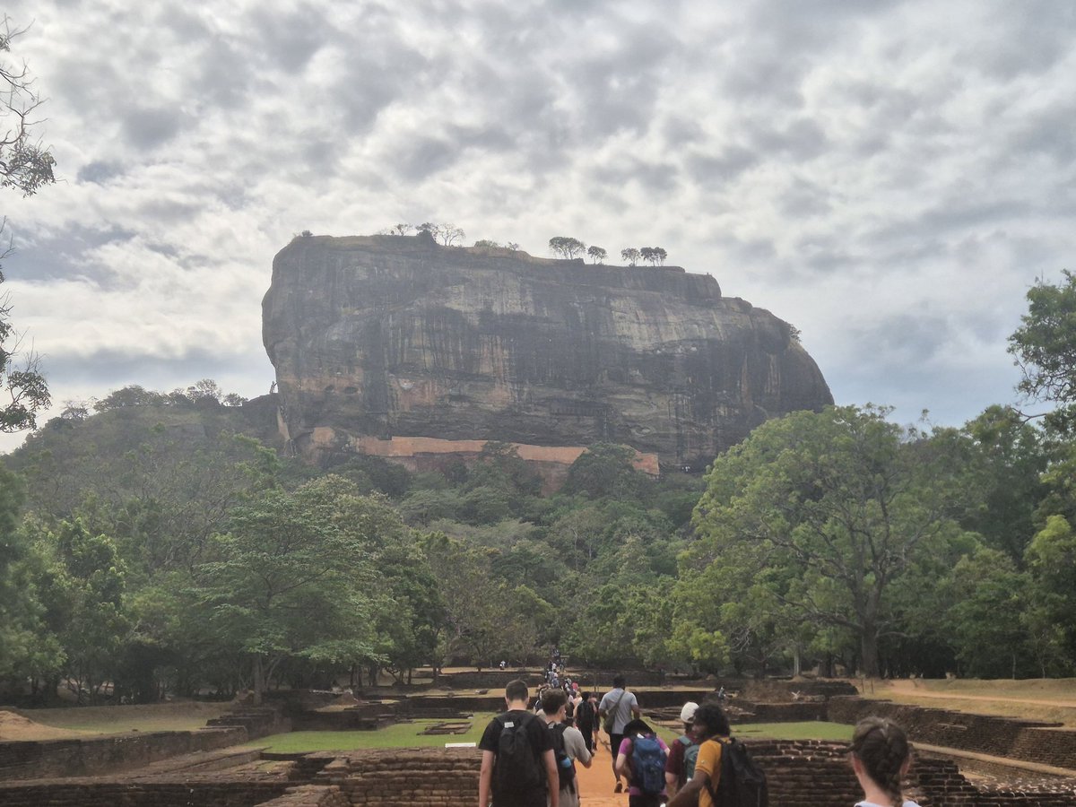 BlaiseOutdoor's tweet image. This morning we were up early to climb Sigiriya Rock (The Lion Rock) Fortress. Quick stop back at the accommodation to prepare for our afternoon tour around the ancient city of Polonnaruwa.