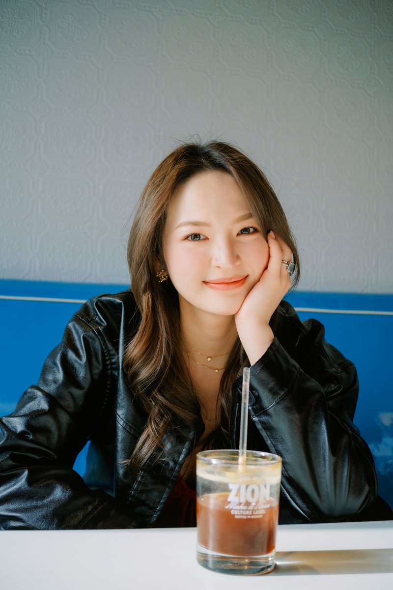 AstrHori's tweet photo. 🧺 Weekend Ready – AF27mm F2.8 by Your Side
Lightweight, compact, and endlessly versatile — the AF27mm F2.8 is the perfect lens for your day off. 📷
Credit: @nos_portrait
#astrhori #WeekendVibes #shootlight #everydaylens #portrait #cameralens #lenslovers #fujifilm #XMount https://t.co/9VNIrH2CmS