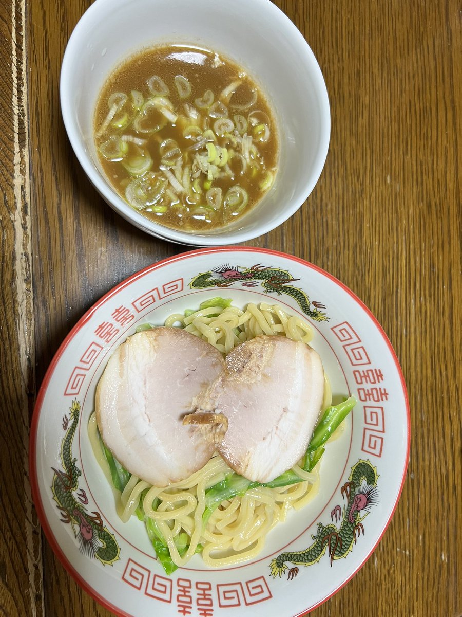 showono1's tweet image. 今日のお昼ごはん！
まだまだロピアオリジナルのつけ麺
TP チャーシュー キャベツ ネギ
#つけ麺MASA #ロピアオリジナル