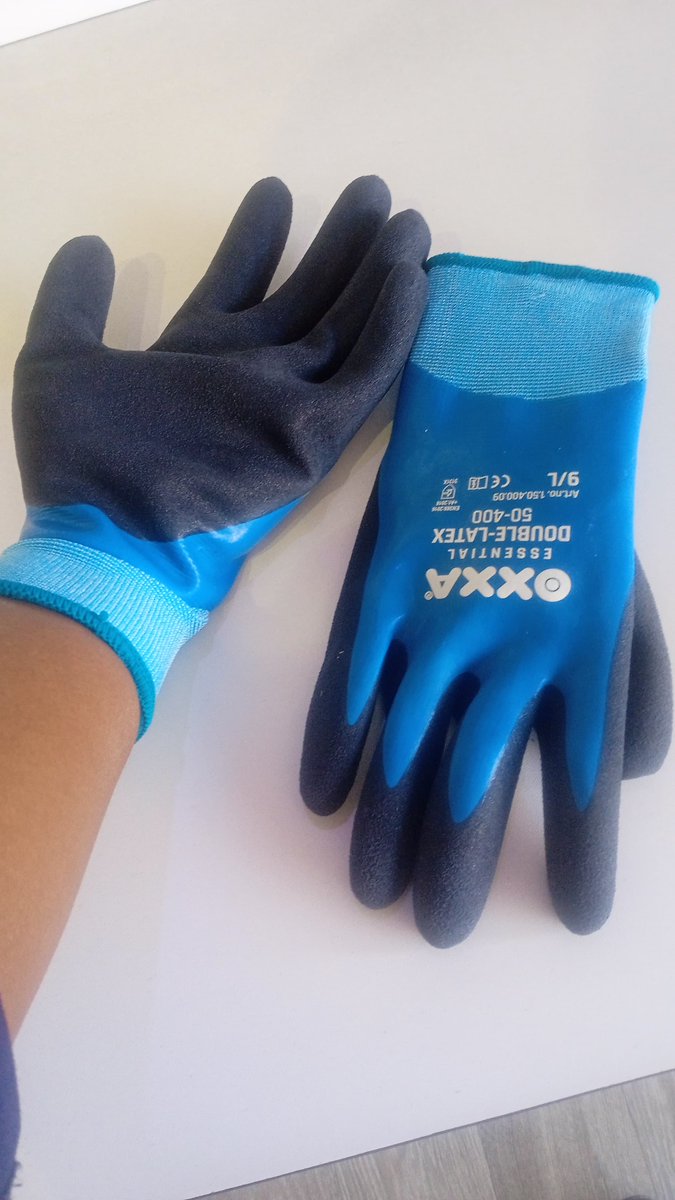 SafetyAfrica_'s tweet image. Double-Coated, Double Tough.

Whether you're grading, sorting, or lifting, these gloves have got your hands covered – literally!

🛒 Order yours today!
📞 Call/DM: 0743300191

#handgloves
#msafe
#doublelatex
#safetyafrica