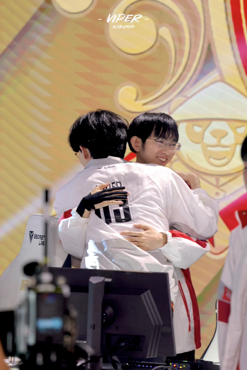 XKay71's tweet image. 250717 EWC QuarterFinal
冰岛永在
#Viper #바이퍼 #박도현
#Flandre #플랑드레 #李炫君
