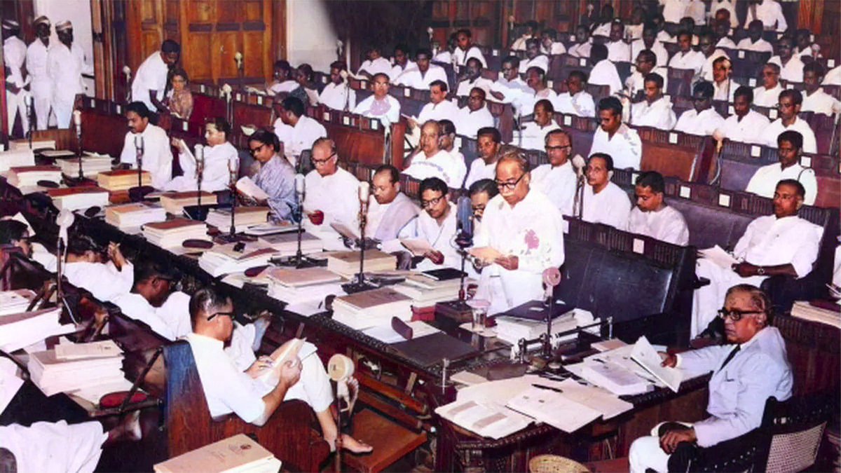 Thangam Thenarasu (@tthenarasu) on Twitter photo பழமையும் பெருமையும் கொண்ட தமிழ்நாடு நாளன்று, தமிழர்கள் அனைவருக்கும் இனிய வாழ்த்துகள்! 1967 ஆம் ஆண்டு ஜூலை 18 அன்று, மெட்ராஸ் மாநிலத்தின் பெயர் அதிகாரப்பூர்வமாக "தமிழ்நாடு" என மாற்றப்பட்டு, நமது அடையாளம் உலகறியப்பட்டது. பேரறிஞர் பெருந்தகை அண்ணா அவர்களால் தமிழ் நாடு எனும் பெயர் பழமையும் பெருமையும் கொண்ட தமிழ்நாடு நாளன்று, தமிழர்கள் அனைவருக்கும் இனிய வாழ்த்துகள்! 1967 ஆம் ஆண்டு ஜூலை 18 அன்று, மெட்ராஸ் மாநிலத்தின் பெயர் அதிகாரப்பூர்வமாக "தமிழ்நாடு" என மாற்றப்பட்டு, நமது அடையாளம் உலகறியப்பட்டது. பேரறிஞர் பெருந்தகை அண்ணா அவர்களால் தமிழ் நாடு எனும் பெயர்