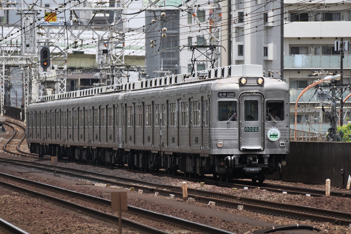 local_train64's tweet photo. 先日の南海電鉄訪問で撮影したもの
7169F+7189F
10004F+7153F
6907F+6001F

9507F+9509F サザン代走終了後の回送だったらしい。

2025/07/11 https://t.co/kIsLZSn6j2