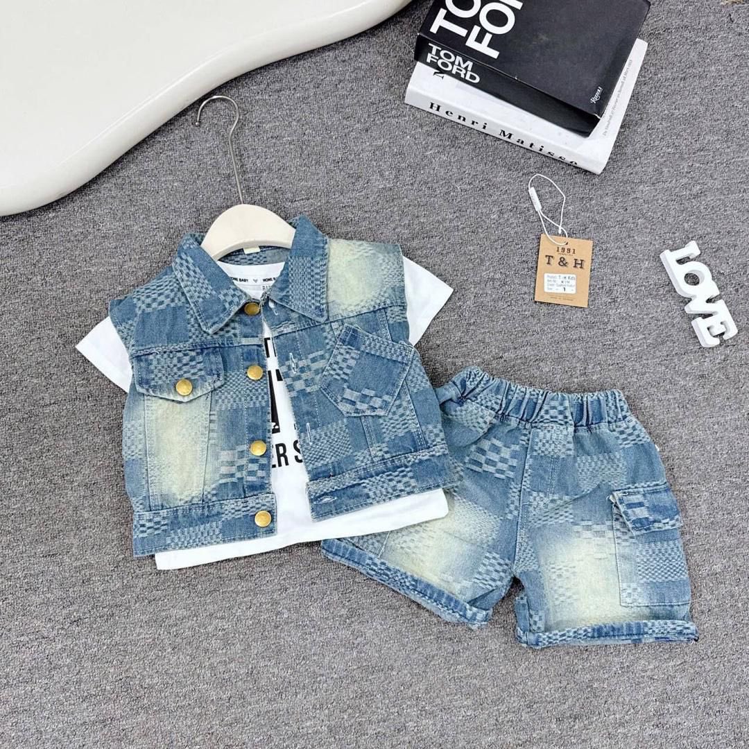 Dammybae1's tweet photo. Your kids wears is available for pickup and is available for nationwide delivery
Whatapp-09112629039
#G10CI30Days 
#G10CD8b https://t.co/cpTmztpizh