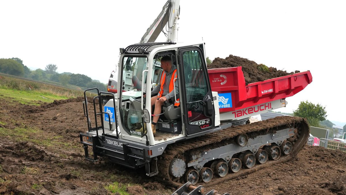DiggerManBlog's tweet image. On Track with Takeuchi UK’s TCR50-2

earthmoversmagazine.co.uk/digger-man/vie…

#diggermanblog #dumper #earthmovers #earthmovingmachinery #heavyequipment #takeuchi #trackeddumper