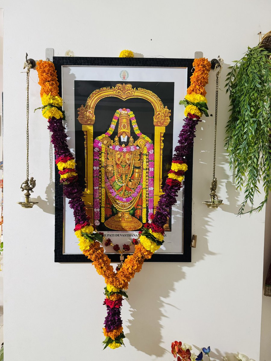 ashu_toshsingh's tweet image. गोविंदा-गोविंदा 🙏🏻
@TTDevasthanams @ttd_updates @ttdsrivari @Om_Namaha_ @tirupati_info