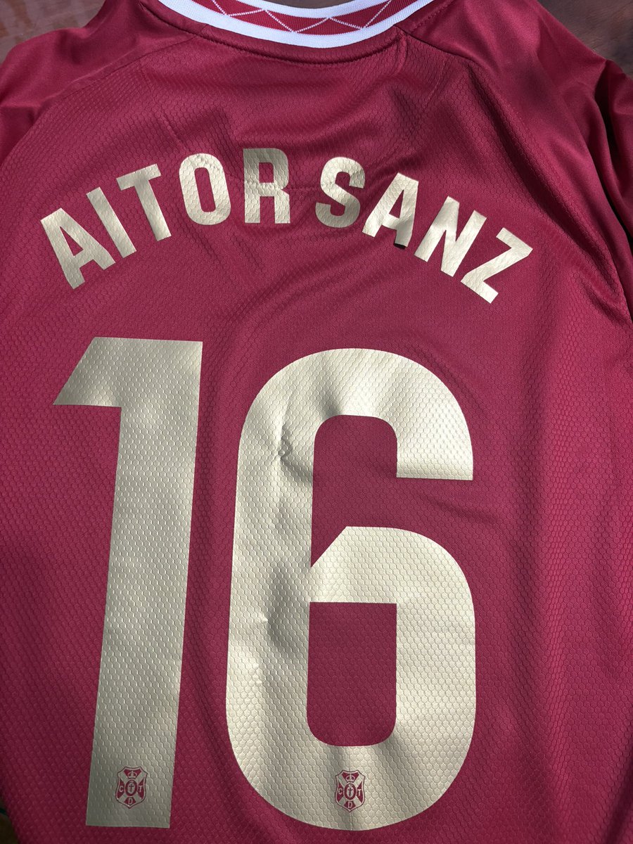 Sergiopistolon's tweet photo. Hola @CDTOficial , compré esta camiseta en la tienda oficial del club el pasado Viernes día 11 de Julio, camiseta sin estrenar y sin ningún lavado, q solución podemos encontrar?
Pagué 87 euros por la camiseta, espero respuesta, gracias https://t.co/IW9gZf30wf
