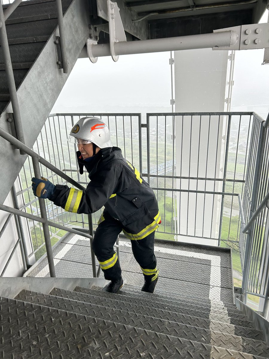ツインアーチ138】 今日は階段駆け上がり訓練が実施されました