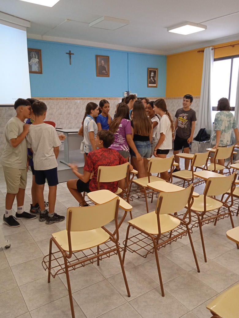 Bosco Global ONGD (@boscoglobalongd) on Twitter photo 📚 En <a href="/SalesianosMLG/">Salesianos Málaga</a> reflexionamos con el alumnado sobre el ✊ derecho al trabajo digno y los desafíos que enfrentan muchas mujeres en 🌎 El Alto, Bolivia.
💡 Sensibilización que conecta realidades y promueve 🌱 conciencia global.
❤️ Gracias Ayuntamiento <a href="/malaga/">Ciudad de Málaga</a> 📚 En <a href="/SalesianosMLG/">Salesianos Málaga</a> reflexionamos con el alumnado sobre el ✊ derecho al trabajo digno y los desafíos que enfrentan muchas mujeres en 🌎 El Alto, Bolivia.
💡 Sensibilización que conecta realidades y promueve 🌱 conciencia global.
❤️ Gracias Ayuntamiento <a href="/malaga/">Ciudad de Málaga</a>