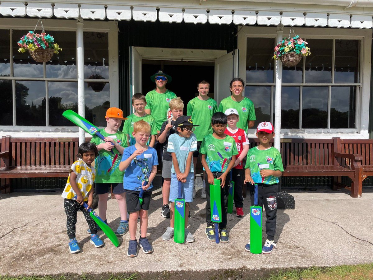 CIParticipation's tweet image. 📍 𝐂𝐥𝐮𝐛 𝐒𝐩𝐨𝐭𝐥𝐢𝐠𝐡𝐭: @Cork_CountyCC bringing the Smash It fun!

This week’s Friday shoutout goes to the amazing kids at Cork County CC who’ve been bringing big energy and big smiles! 🙌

👉 Find your local club and join Smash It today: cricketireland.ie/smash-it

#SmashIt…