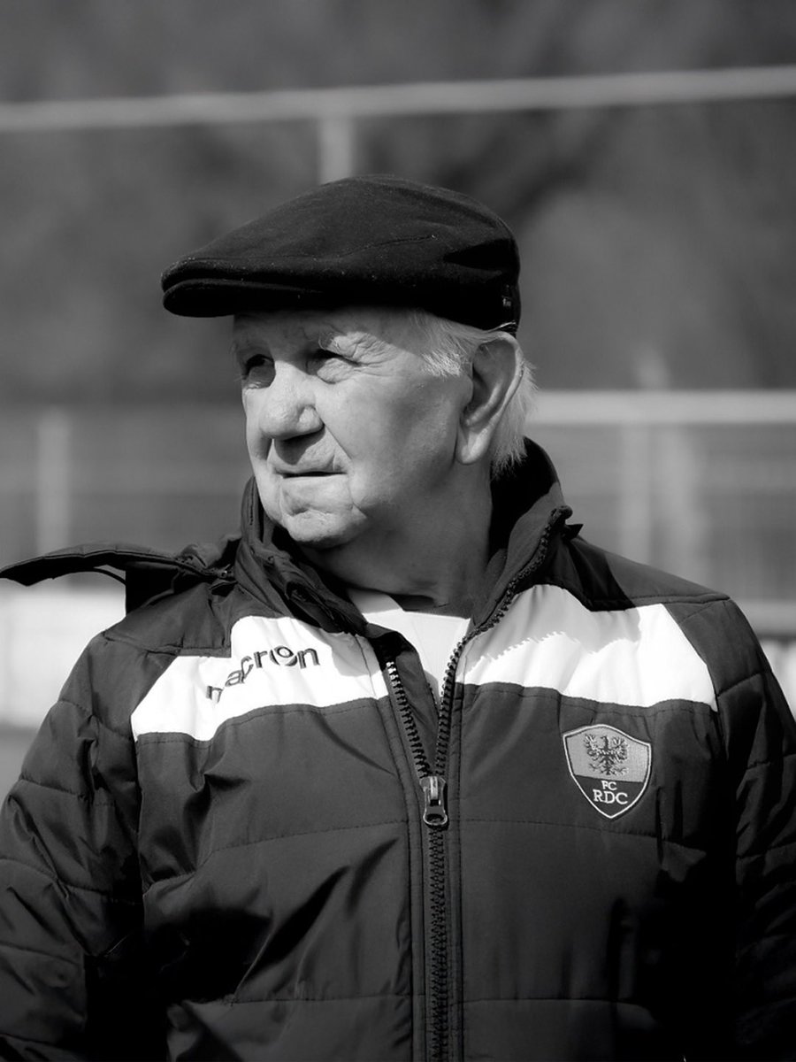 𝗜𝗻 𝗺𝗲𝗺𝗼𝗿𝗶𝗮𝗺: Pepe Jacomé

Wij ontvingen donderdagochtend het verdrietige bericht dat Pepe Jacomé is overleden.

We gaan je missen, Pepe. 

🔗 Lees via deze link de volledige In memoriam: fcrdc.nl/in-memoriam-pe…

#fcrdc #clubicoon