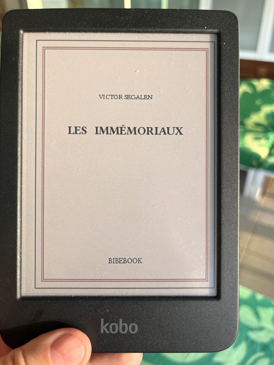 Segalen a écrit en 1907 un récit historique et ethnographique passionnant sur le Tahiti des temps anciens. C’est un texte bouleversant et fondamental et une lecture à faire pour ceux qui veulent connaitre et comprendre la Polynésie d’hier et d’aujourd’hui et sans doute de demain.