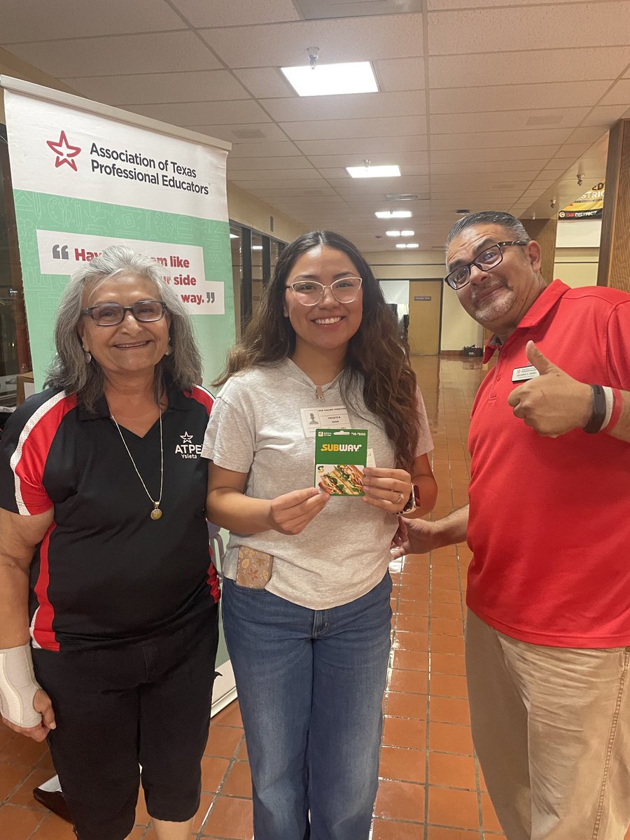 Day 3 Ysleta NTO more giveaways thank you  ATPE! Shout out to our volunteers: Eduardo, Suki, Patti, Lili, Liz, Jennifer, Holger, and Josie.⁦<a href="/YsletaISD/">Ysleta ISD</a>⁩ ⁦<a href="/OfficialATPE/">ATPE</a>⁩