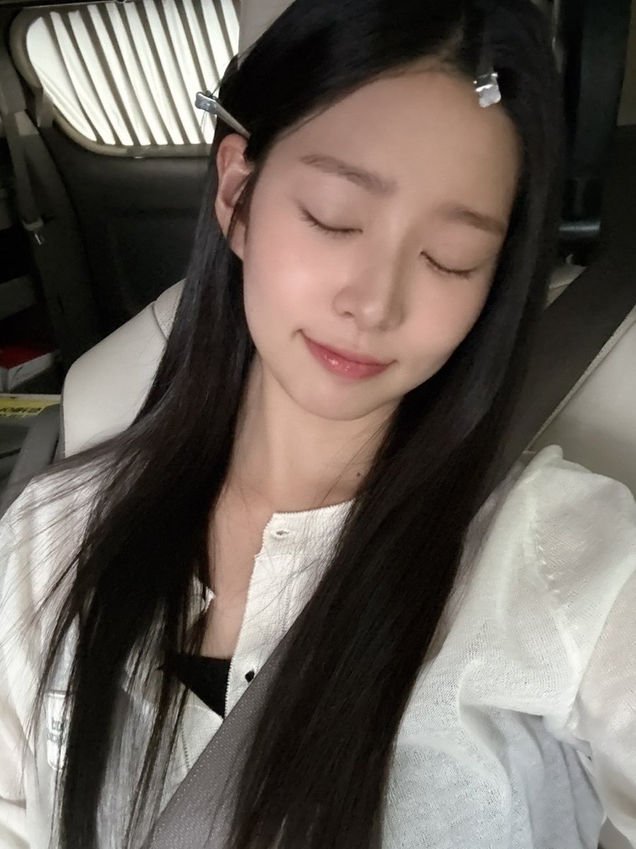 5thminmin's tweet photo. 2025년 7월 18일 금요일
우리공쥬가 떨린다고 했던 그날인것같으니 이날의 얼굴을 잘기억해두쟈 https://t.co/GbI8j1xxef