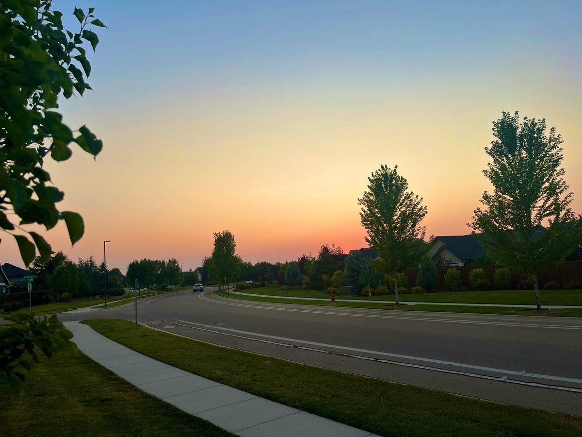 JeramiahDickey's tweet photo. Good to be back…IdaHOME! City of Trees Bleeds Blue 🔵 How good do we have it…Grateful 🙏🏼 Productive week &amp; trip! Back at it tomorrow! Proud of our @BroncoSports comms/video/creative team re @BroncoSportsFB media days! Ending the week strong⏳👀😈 Always What’s Next! #BleedBlue https://t.co/12WtxrfVdH