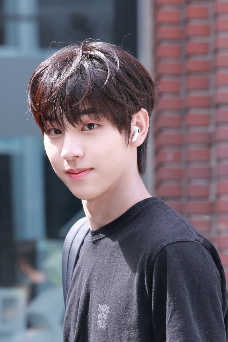 feather_yun's tweet photo. 250614 출근
✨

#드리핀 #DRIPPIN 
#김동윤 #KIMDONGYUN
#보이즈2플래닛 #BOYS2PLANET https://t.co/53hS46BdEu