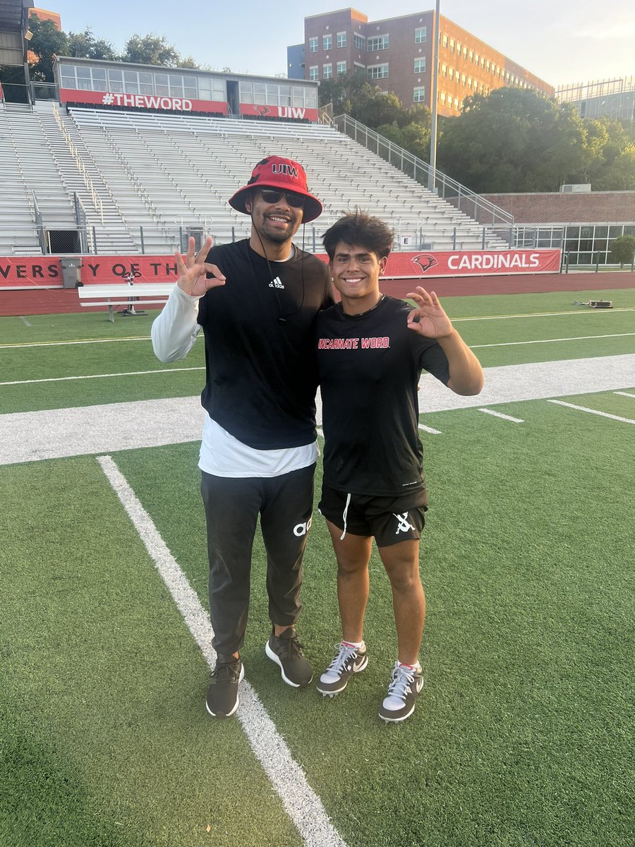 ian24moreno's tweet image. Had an amazing time competing and doing what I love at the @UIWFootball camp‼️ Thank you coach @Kennyhill13 and @Coach_Meyer27 ‼️ @Seguin_Football @CoachErnGarcia @DaileyCraig