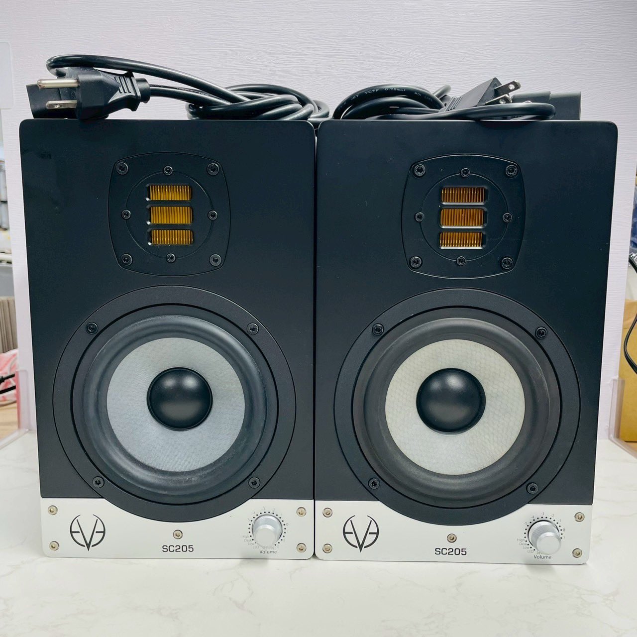 QSC 18インチ ダブルウーハー E218SW 2本セット　引き取りok 希少 アウトセット引戸錠 KY-18 間仕切器セット (2-KY-18-XN