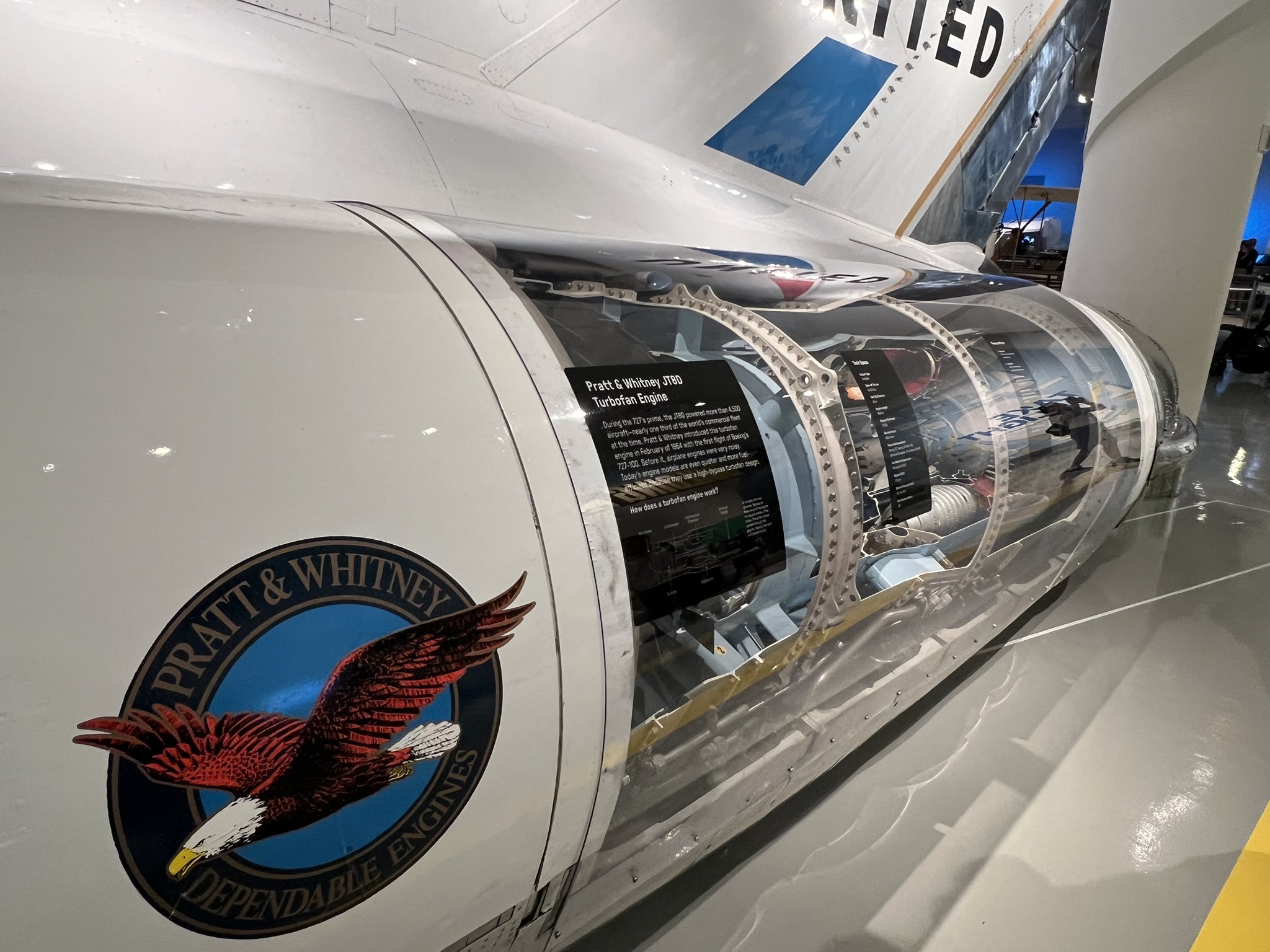 ユナイテッド航空Ｂ727-100 ファイル:Boeing 727-100 (United Airlines) (16279316443).jpg