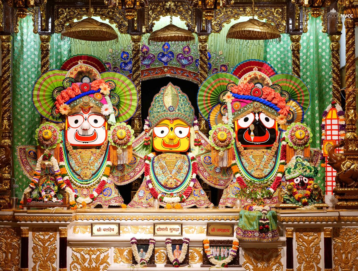 ISKCONPune's tweet photo. 🙏🏽Today's Darshan 📿 🗓18-07-2025🙏
🌷Sri Sri Jagannath Baldev Subhadra🌷
🚩@ISKCONNVCCPune🚩
.
.
#ISKCON #ISKCONNVCC #ISKCONNVCCPune #ISKCONPune
#18thjuly #18thjuly2025 #Friday #Vrindavan
#Harinaamsankirtan #Radheshyamdas #Radheradhe
#Sankirtan #Kirtan #Mayapur #Prabhupada https://t.co/7ICTYmmCax