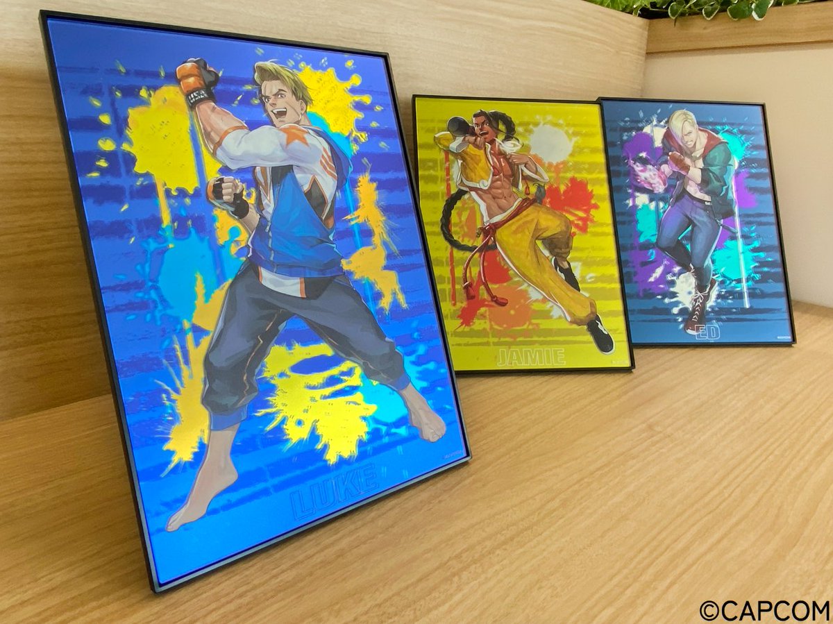 Capcom_capkuji's tweet image. 【サンプル紹介】
『#ストリートファイター6』くじ
企画担当スンスンです🗿
「S賞:パブミラー」のサンプルをご紹介‼
ミラーを活かした立体感のあるデザインが魅力的❤️
お部屋のインテリアにもオススメなアイテムです✨
くじの購入はこちら☟
capcom-capkujionline.com/lp/streetfight…
#カプくじ