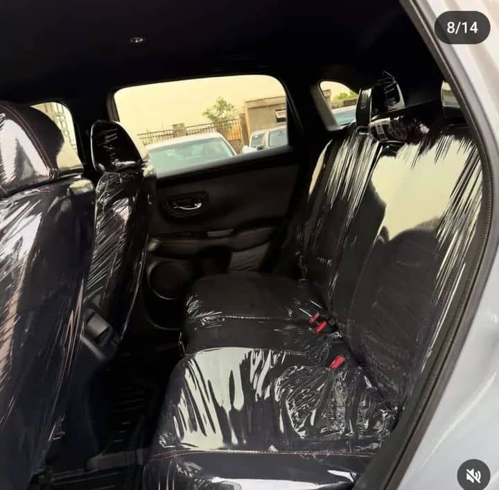 JojoAutos's tweet image. UPDATE ‼️UPDATE ‼️UPDATE ‼️
IT’S ANOTHER FRIDAY AGAIN, COME BUY WHAT I‘M SELLING
FOR SALE:- USA direct 2023 Honda HR-V sport edition
Price:- 59.7M 💰
Location Lagos Nigeria 🇳🇬
ONLY SERIOUS BUYERS SHOULD DM.💬