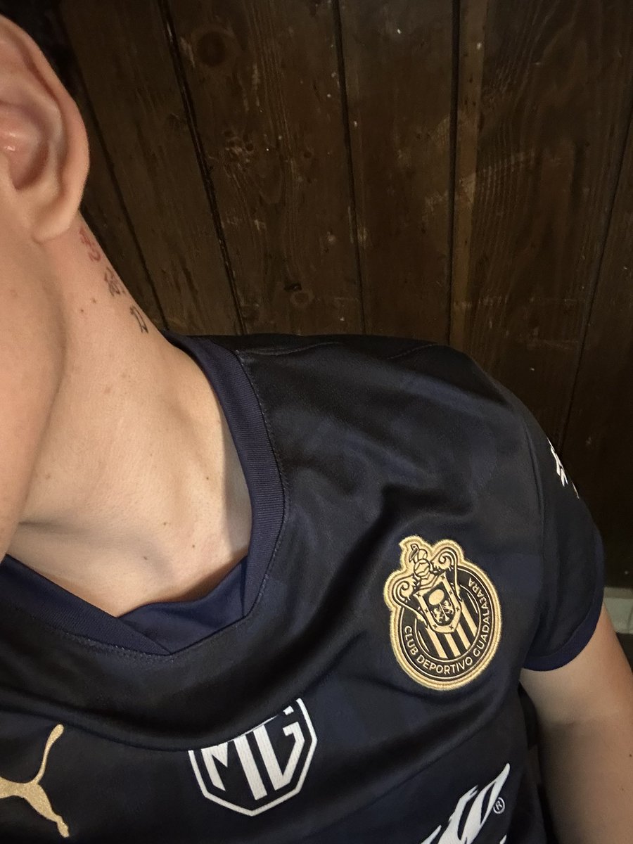 Optimizo de 10-15 personas diarias en llamada, ya sea para Fortnite, WZ, Valorant, trabajos etc. de Lunes a Viernes. Tengo equipo de trabajo apto por si acaso yo falto, estoy feliz y contento por cómo todo se está dando, mucho avance y mucho por mejorar ❤️